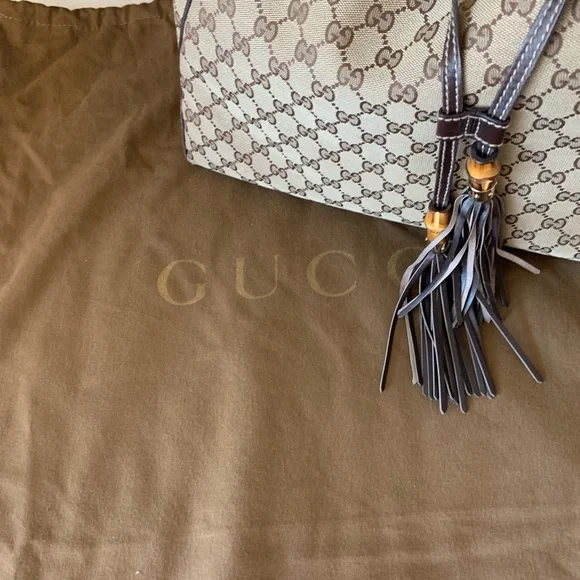 Gucci Beige and Brown Shoulder Bag - Picture 12 of 16